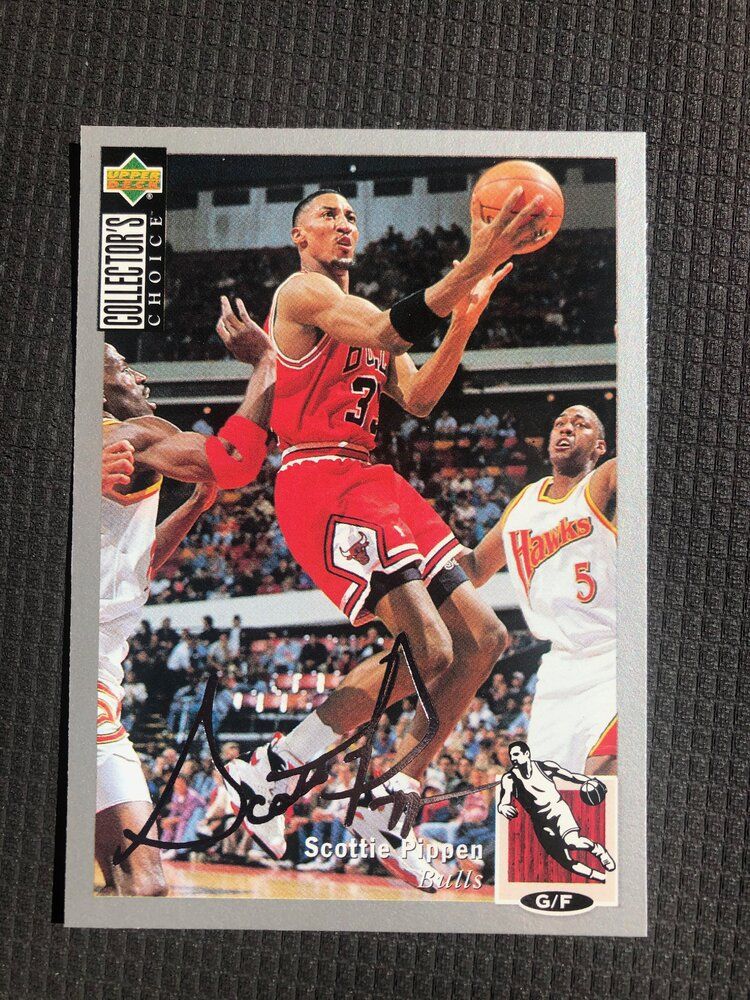 1994-95 Upper Deck Collectors Choice Silver Signature #33 Scottie Pippen .jpeg