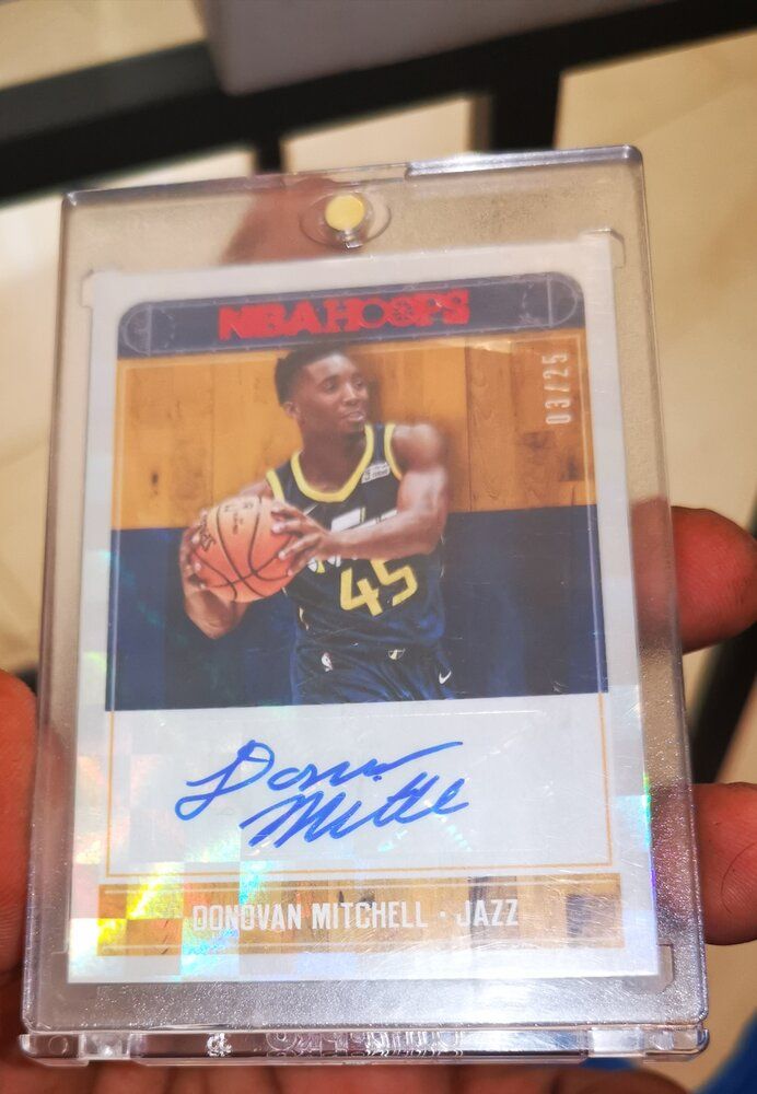 2017 hoops rookie red autograph mitchell 1of25.jpg