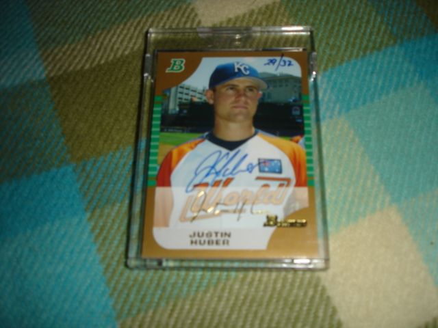Justin Huber 2006 Topps Bowman Buyback Auto Gold 29 of 32.JPG